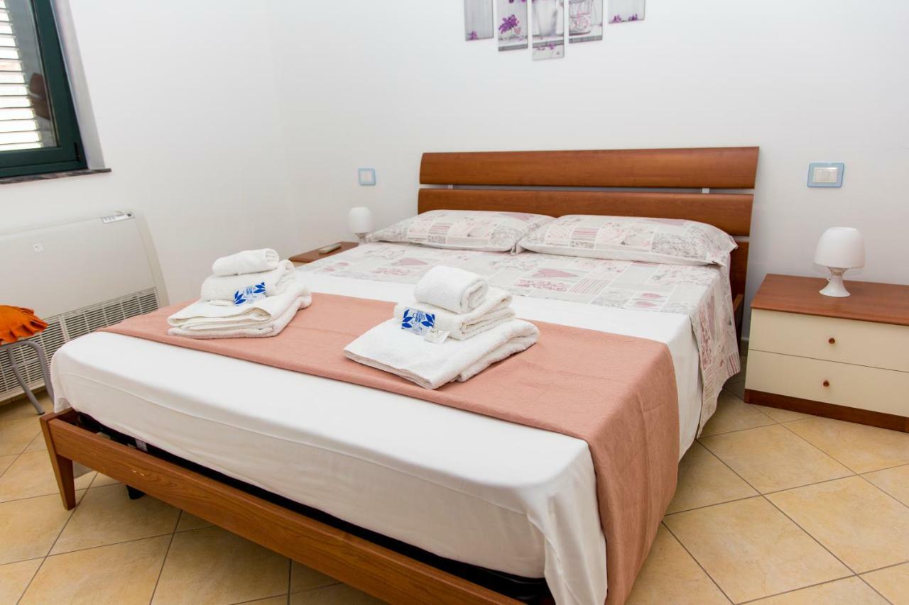 Appartamenti Vacanze Mareemare Capo dʼOrlando Buitenkant foto
